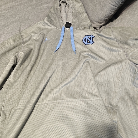 Nike Pullover - Picture 4 of 4